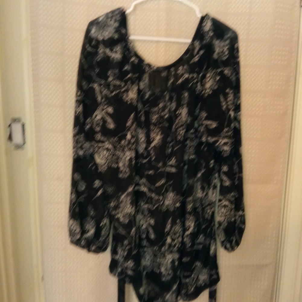 Blouse - Picture 2 of 4
